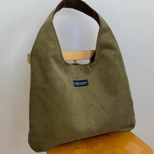 Load image into Gallery viewer, JAZZ Tote - Ribbed Olive Green