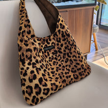 Load image into Gallery viewer, JAZZ Tote - Leopard
