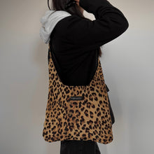 Load image into Gallery viewer, Crossbody JAZZ Tote - Leopard
